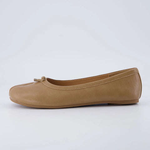Maki Split-toe Flats
