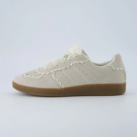 Belinda-K Lace Sneaker