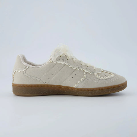 Belinda-K Lace Sneaker