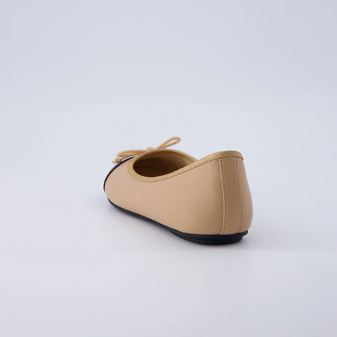 Cardi Cap Toe Flat