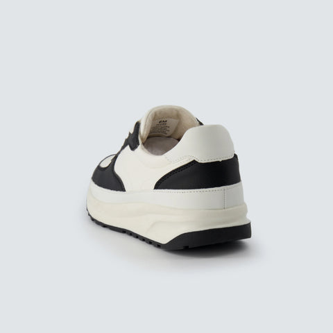Score Lace-up Sneaker